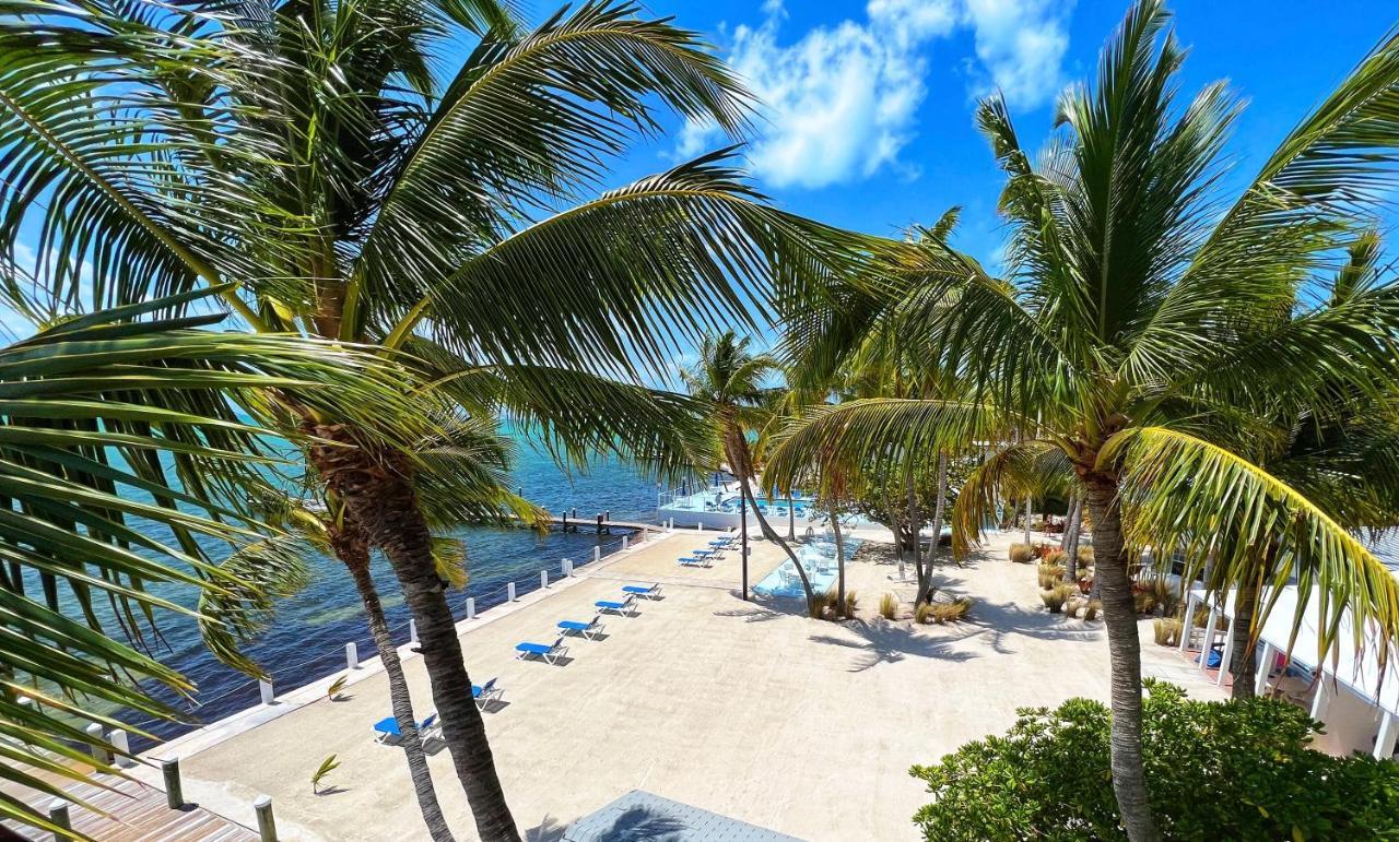 Pines & Palms Resort Islamorada Exterior photo
