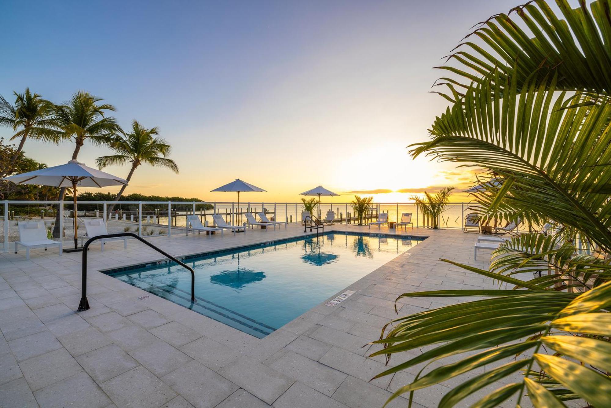 Pines & Palms Resort Islamorada Exterior photo