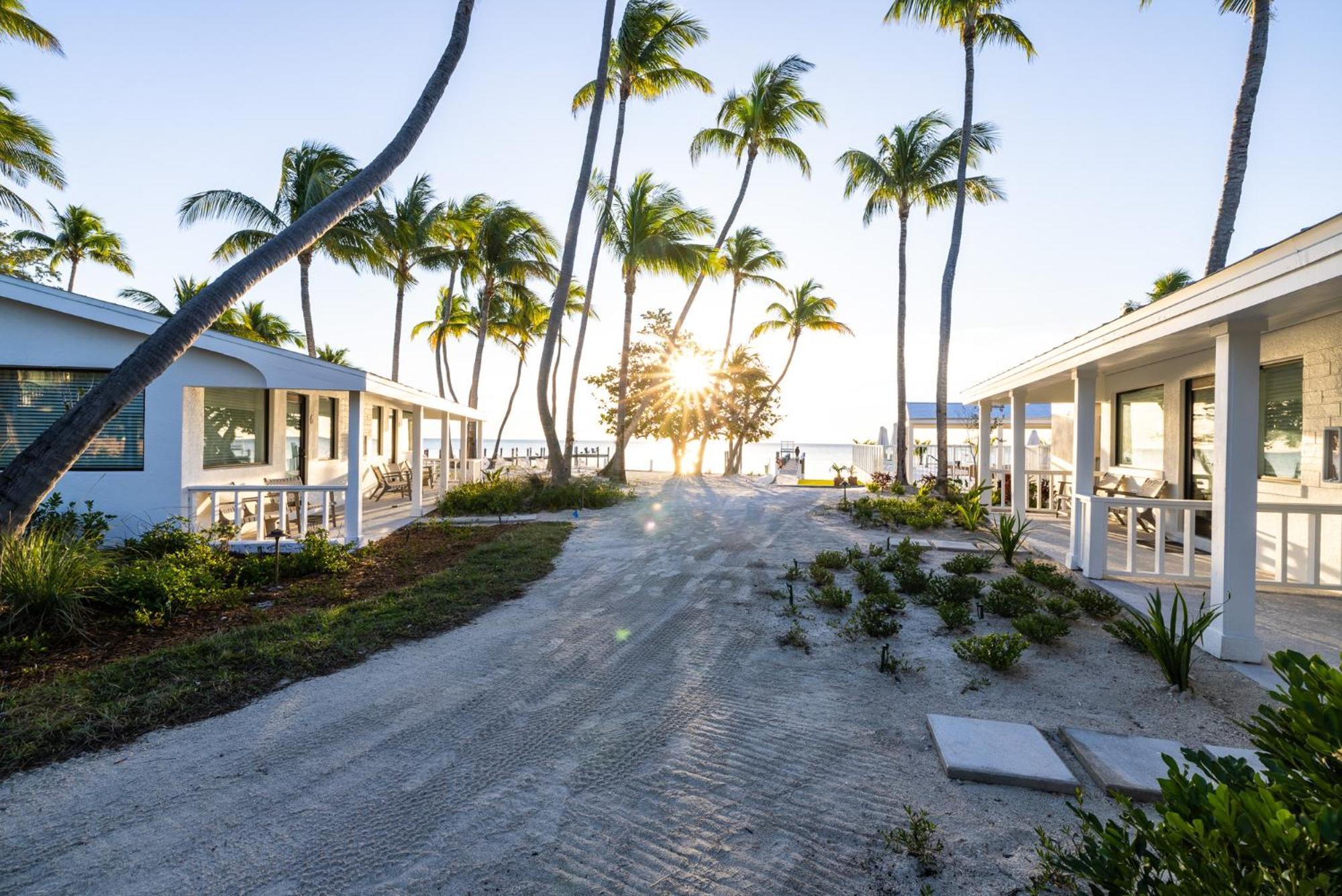 Pines & Palms Resort Islamorada Exterior photo