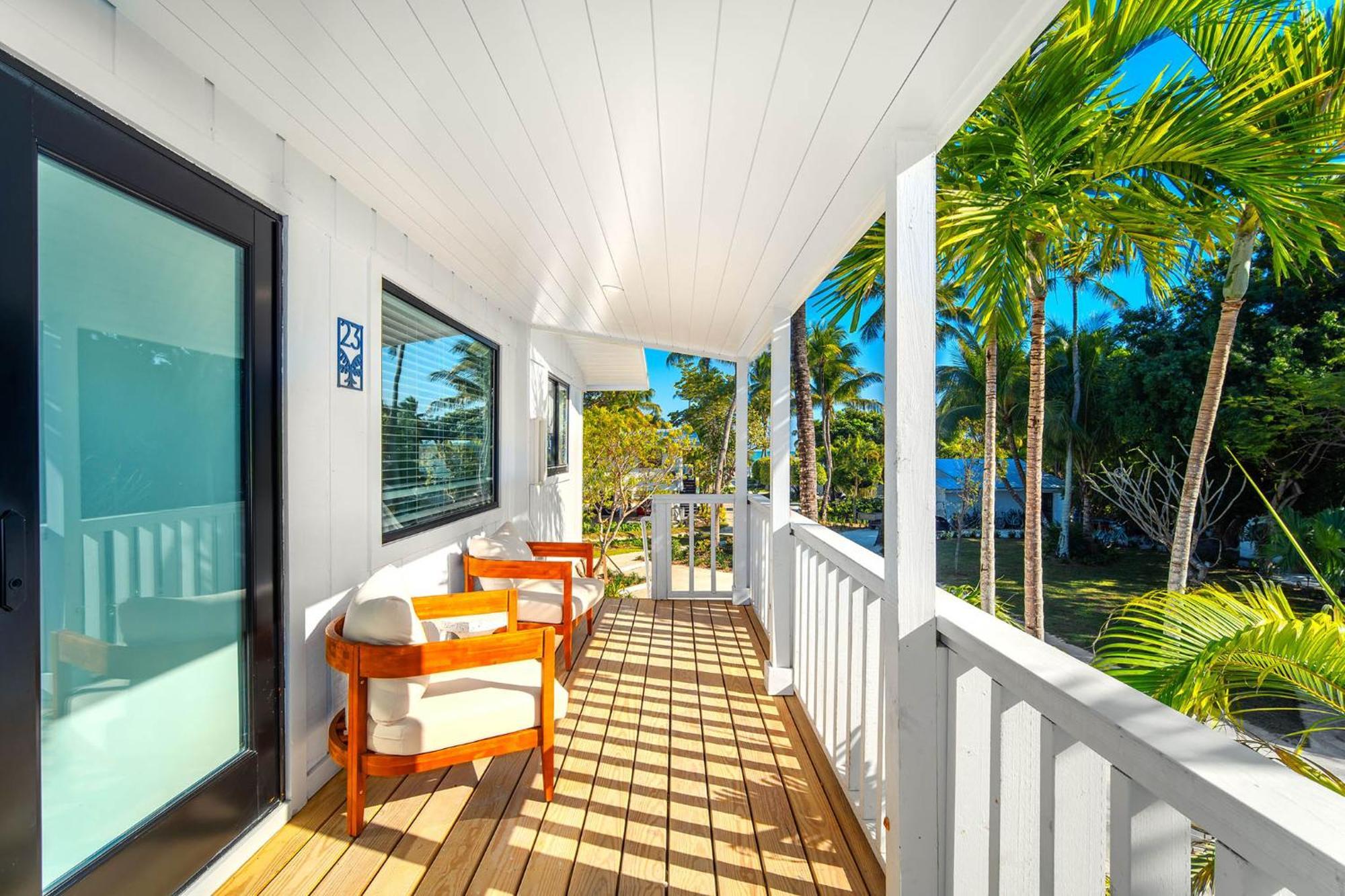 Pines & Palms Resort Islamorada Exterior photo