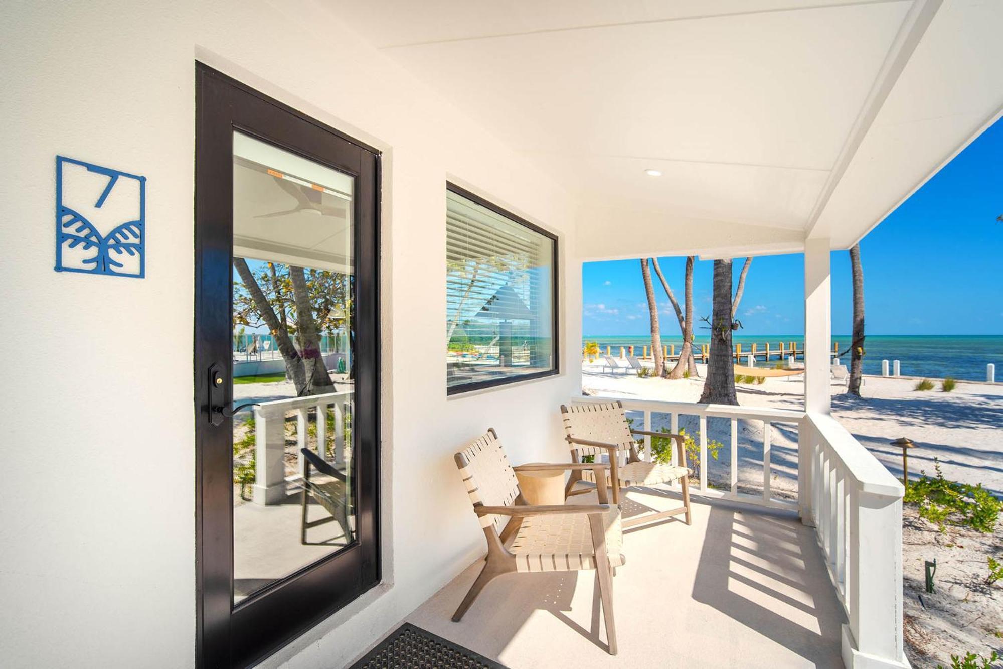 Pines & Palms Resort Islamorada Exterior photo