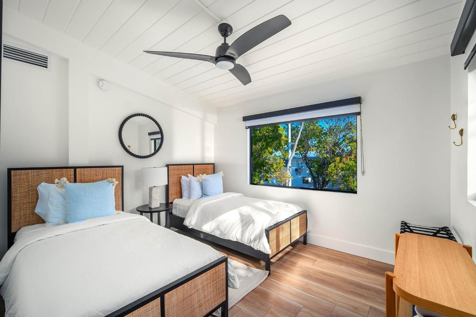 Pines & Palms Resort Islamorada Exterior photo